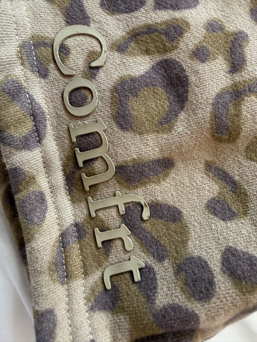 Comfrt Brand brown leopard Hoodie and Short set - Picture 5 of 5